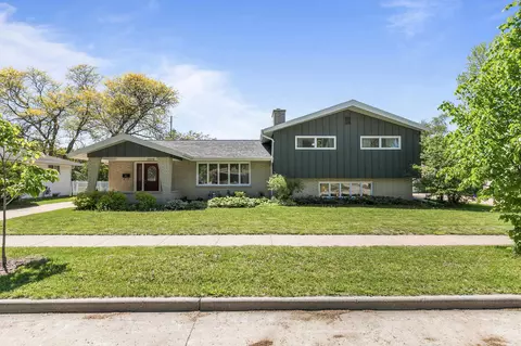 2519 N Elmwood Ct, Appleton, WI 54914