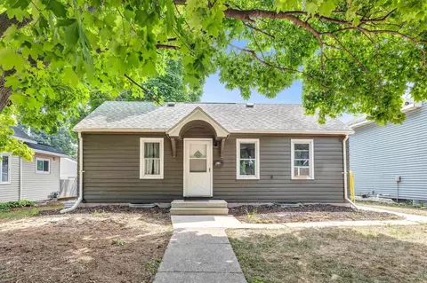 313 Park St, Kaukauna, WI 54130