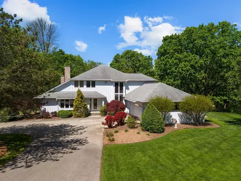 w2526 Brookhaven Drive, Appleton, WI 54915