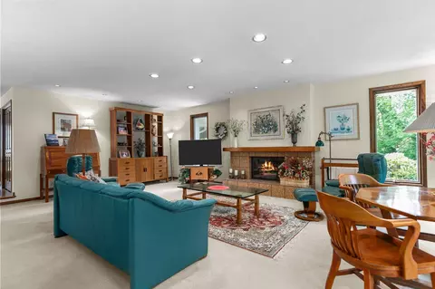 w2526 Brookhaven Drive, Appleton, WI 54915 photo 5