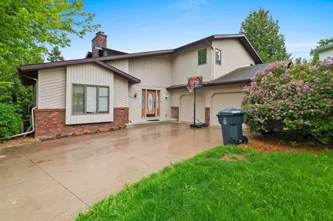 409 Pheasant Run, Kaukauna, WI 54130