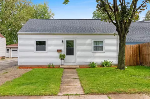 520 Stone Ave, Neenah, WI 54956