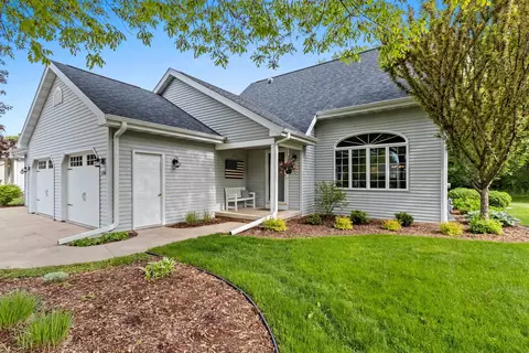 1316 E Keystone Ln, Appleton, WI 54913 photo 2