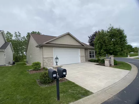 3149 W Ryegrass Dr, Appleton, WI 54913 photo 2
