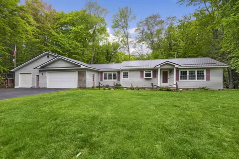 w6806 North Fairland Loop, Menominee, MI 49858