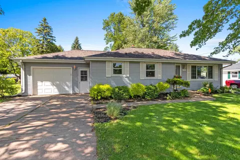 3469 Finger Rd, Green Bay, WI 54311