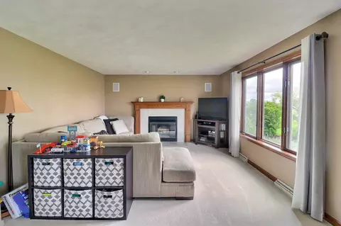 1601 E Wyndmere Dr, Appleton, WI 54913 photo 5