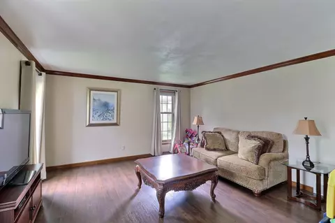 1601 E Wyndmere Dr, Appleton, WI 54913 photo 2