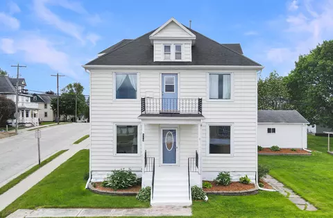 113 Mckinley St, Valders, WI 54245