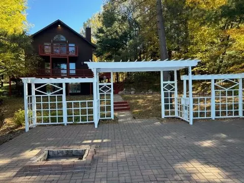 17643 Meadow Pkwy, Townsend, WI 54175