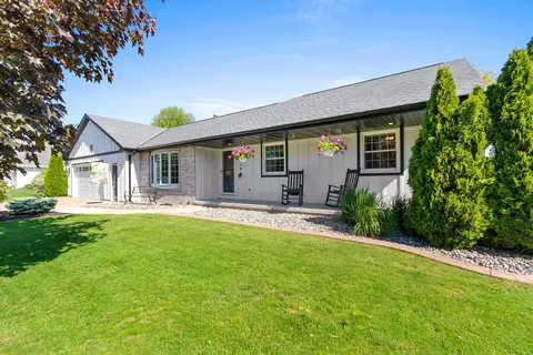 2874 Bristol Mountain Trl, Green Bay, WI 54313