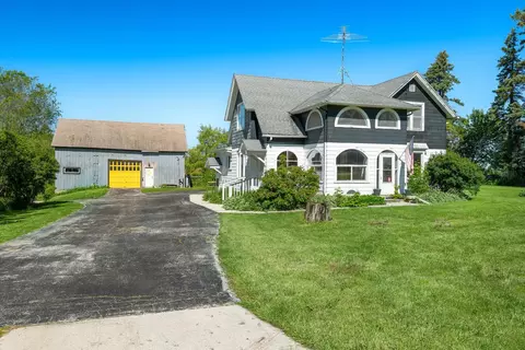 809 N Madison St, Chilton, WI 53014