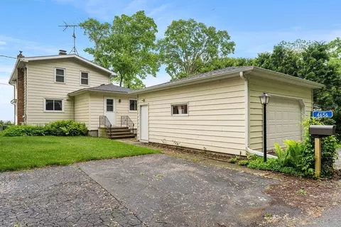 4656 S Sandy Beach Ln, Oshkosh, WI 54902