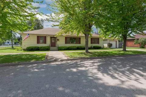 1900 13th Ave, Menominee, MI 49858