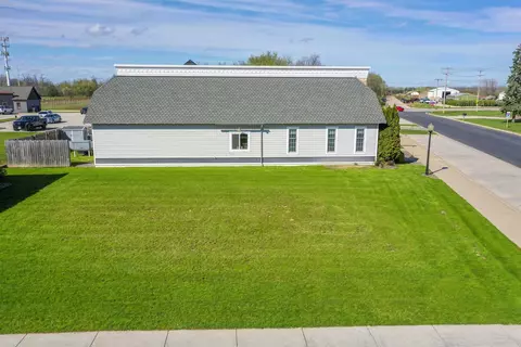 2200 Dickinson Rd #9, De Pere, WI 54115
