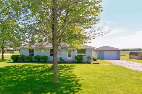n7094 County Road H, Luxemburg, WI 54217