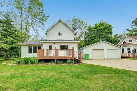 359 S Washington St, Oconto Falls, WI 54154