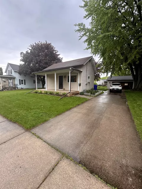 514 Green St, Kaukauna, WI 54130