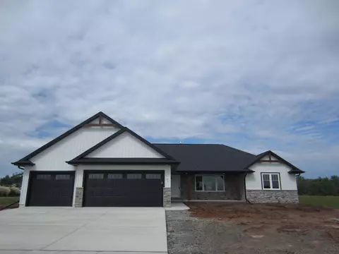 1153 Applewood Dr, De Pere, WI 54115