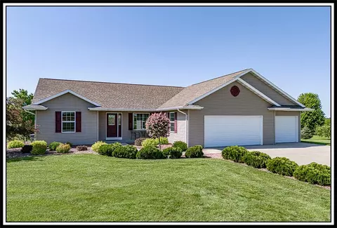 e9571 Breezeway Drive, Fremont, WI 54940
