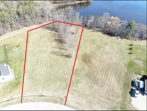 mill pond circle, Weyauwega, WI 54983