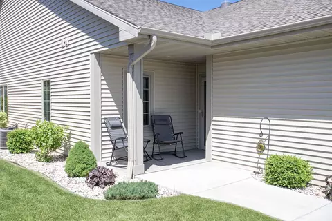 1576 Stanton Cir, Appleton, WI 54915 photo 11