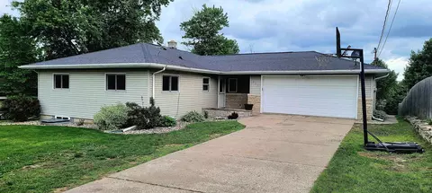 227 N Briggs St, Hortonville, WI 54944