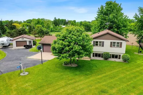 n951 Ruppel Court, Dale, WI 54931