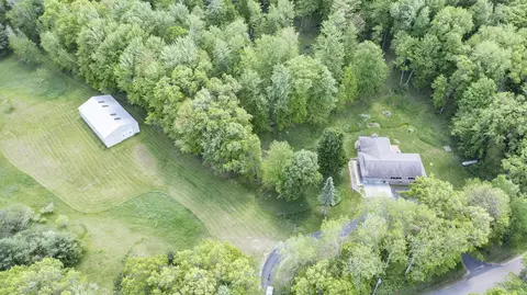 n4162 Oakland Drive, Waupaca, WI 54981