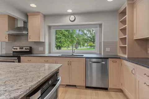 2 Reid Ct, Appleton, WI 54914 photo 19