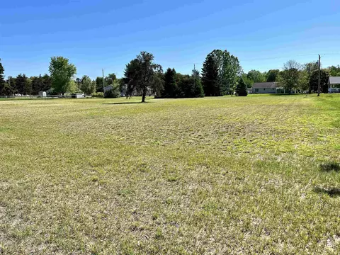 fj street, Crivitz, WI 54114