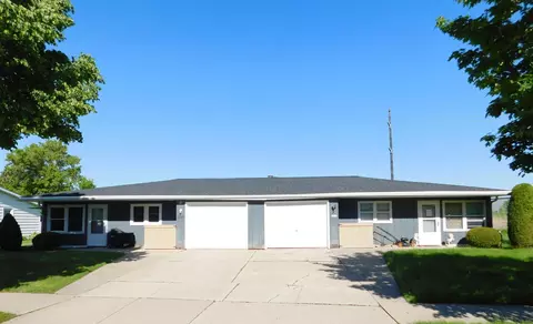 2088 Terry Ln, De Pere, WI 54115