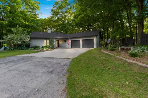 307 Paul Ave, Casco, WI 54205