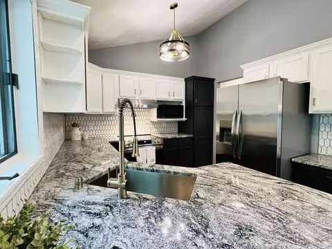 2019 S Matthias St, Appleton, WI 54915 photo 19