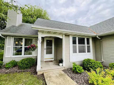 2019 S Matthias St, Appleton, WI 54915 photo 3