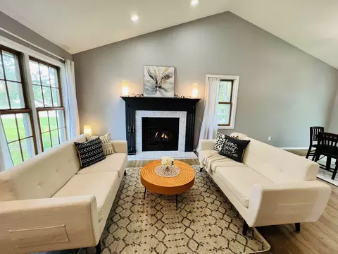 2019 S Matthias St, Appleton, WI 54915 photo 8