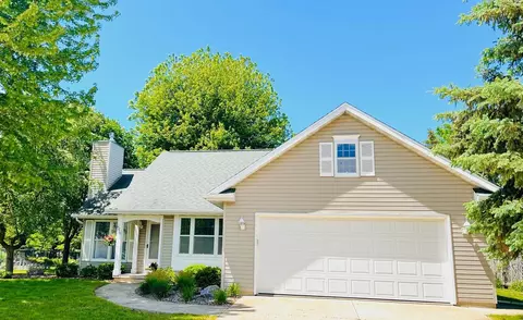 2019 S Matthias St, Appleton, WI 54915 photo 2