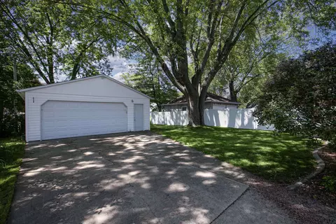 1015 W Hawes St, Appleton, WI 54914 photo 4