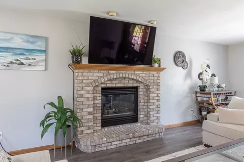 1409 E Wyndmere Dr, Appleton, WI 54913 photo 4