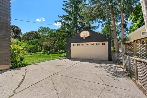 Exterior - 807 W Prospect Ave, Appleton, WI 54914 photo 5 of 8