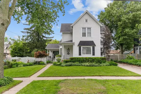 615 W 5th St, Appleton, WI 54911 photo 2