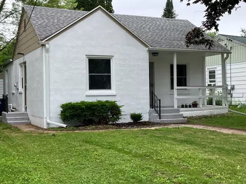 113 Mckinley Ave, Clintonville, WI 54929