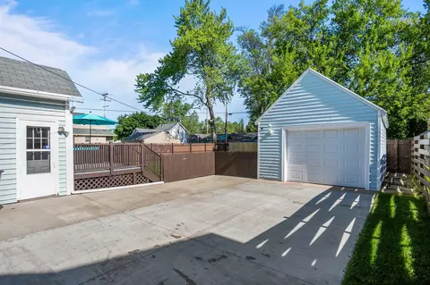 414 E Maple St, Appleton, WI 54915 photo 2