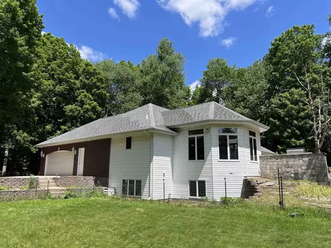 e9465 Landscape Lane, Fremont, WI 54940