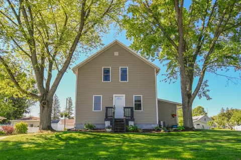 222 Chicago St, Pulaski, WI 54162