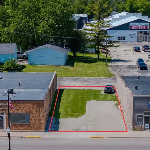 221 S Main St, Seymour, WI 54165