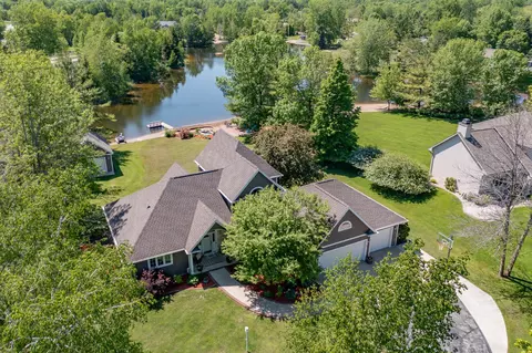 n4723 Lake Sandia Drive, Krakow, WI 54137