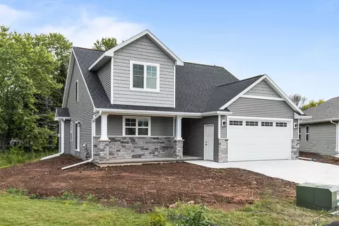 66 Gibson Ct, Oshkosh, WI 54902
