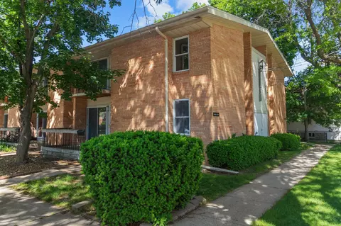 738 W 10th Ave, Oshkosh, WI 54902