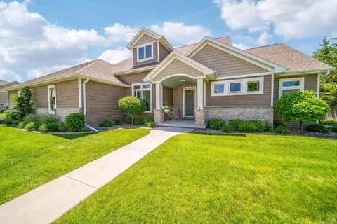 3217 S Solitude Ln, Appleton, WI 54915
